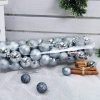 srebrne božične kroglice